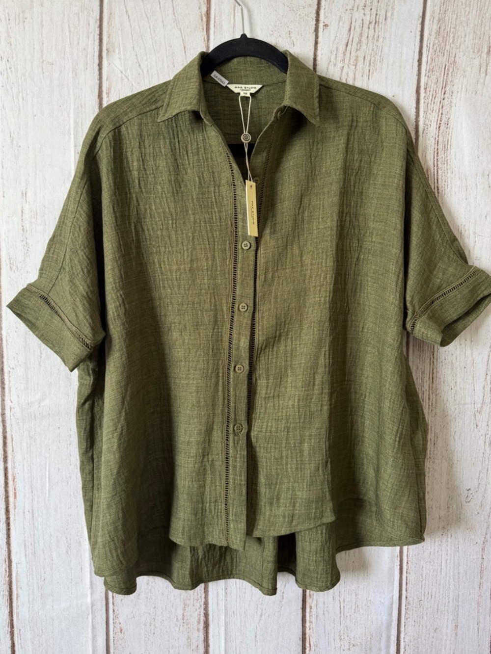 Max Studio London Green Textured Short Sleeve Button Down Shirt NWT